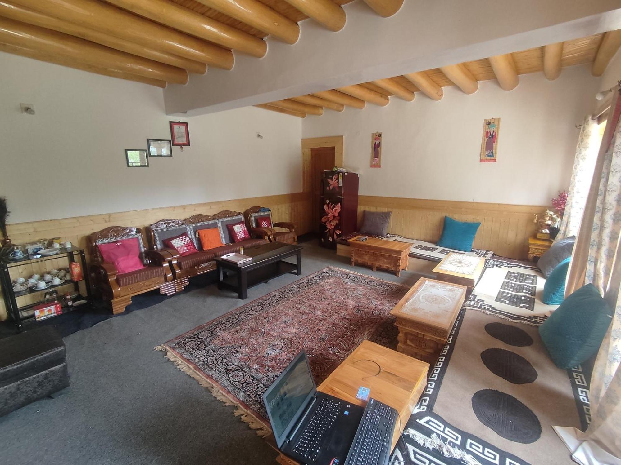 Streamlet Homestay Leh Exteriör bild