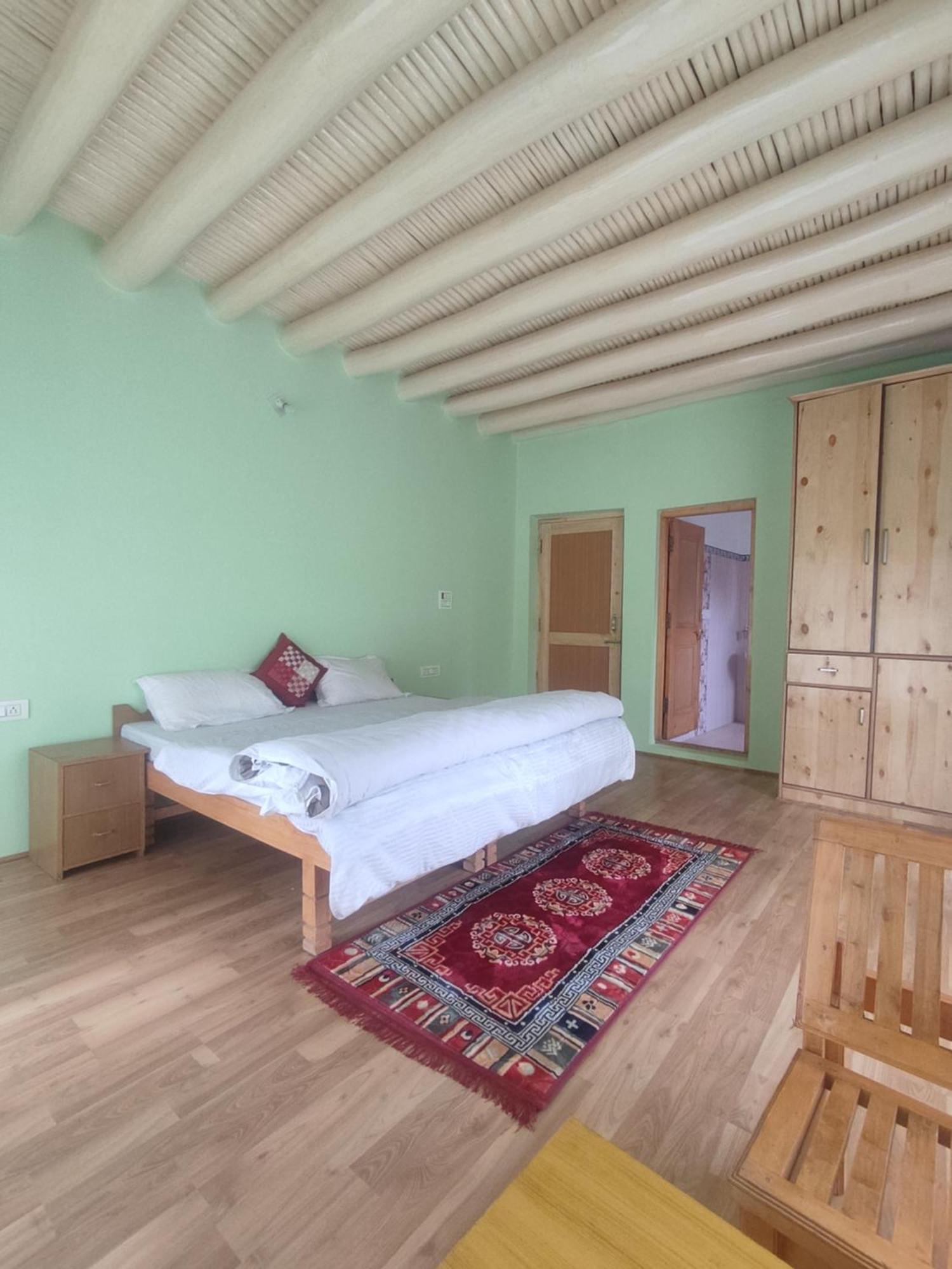 Streamlet Homestay Leh Exteriör bild